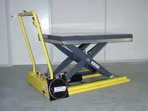 Table �l�vatrice mobile sur coussins d'air